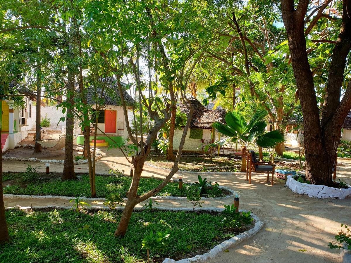 Fontaine Garden Village Bwejuu Exterior photo