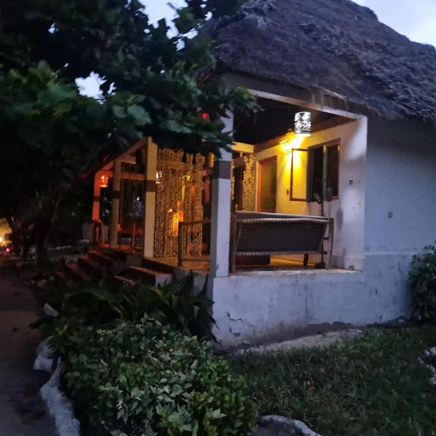 Fontaine Garden Village Bwejuu Exterior photo
