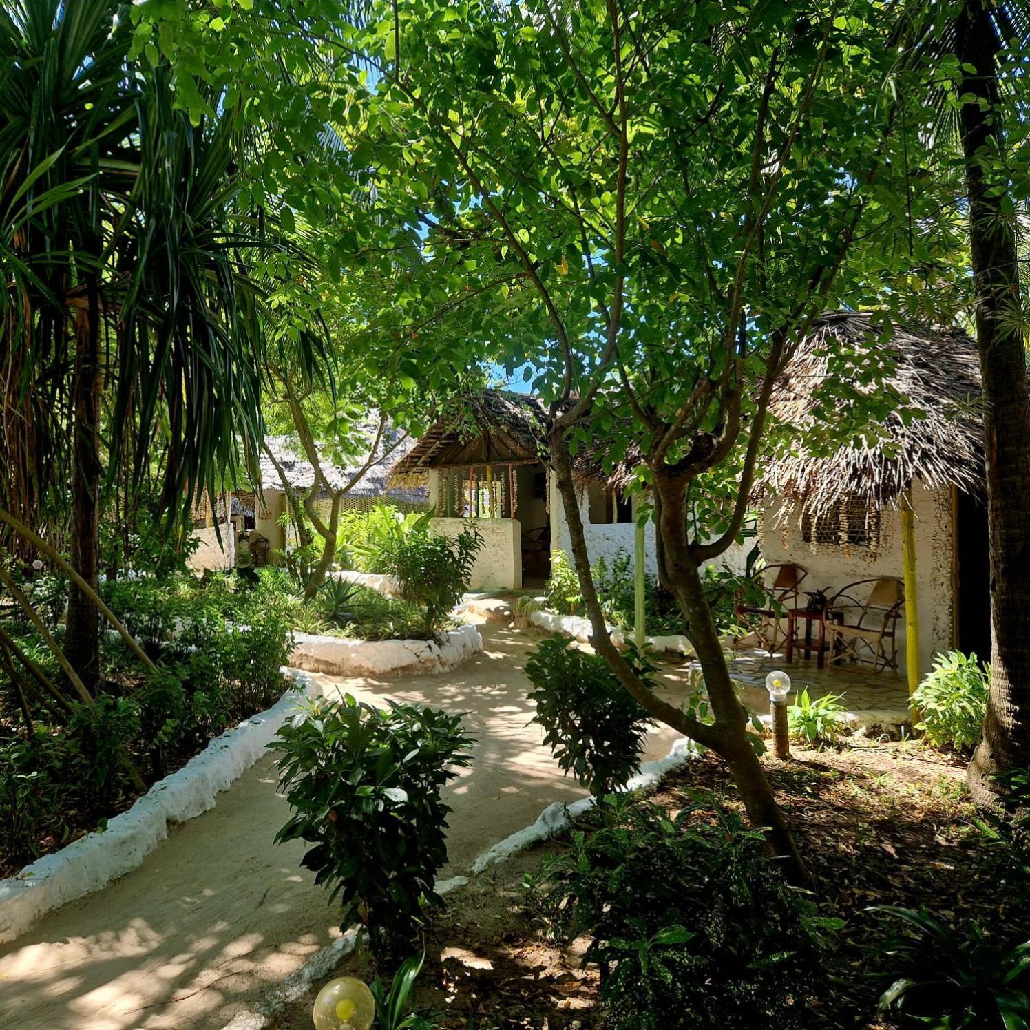 Fontaine Garden Village Bwejuu Exterior photo
