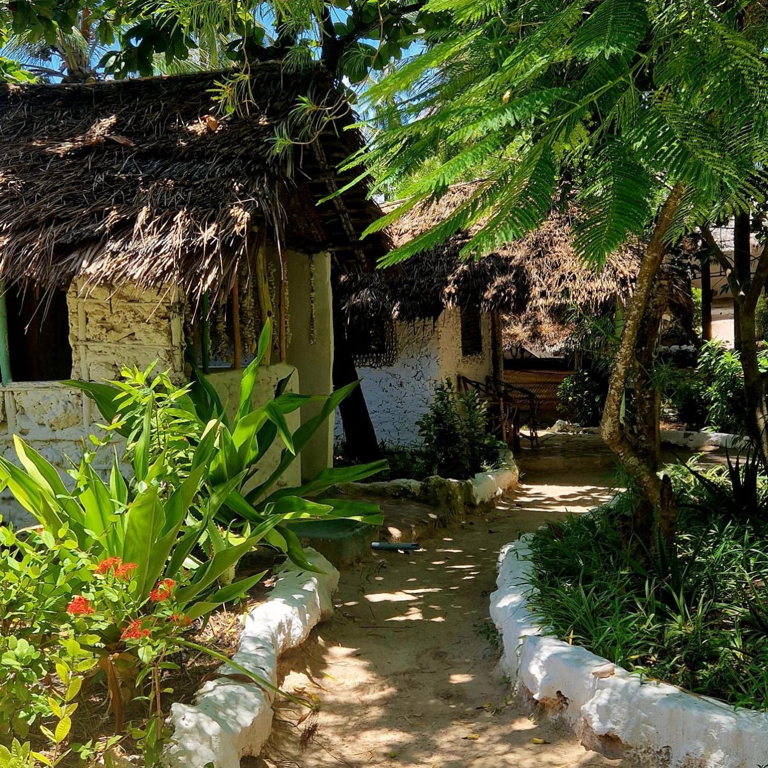 Fontaine Garden Village Bwejuu Exterior photo